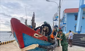 Ứng phó bão số 5: Quảng Trị đưa 400 người trên đặc khu Cồn Cỏ vào hầm trú bão