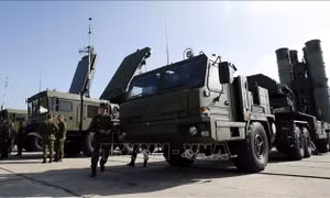 Ấn Độ thúc giục Nga chuyển giao hệ thống tên lửa S-400 Triumph