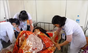 Thêm 14 người dự đám giỗ ở Hà Tĩnh phải nhập viện vì nghi bị ngộ độc thức ăn