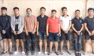 Bắt nhóm đối tượng sử dụng hung khí ẩu đả tại Biên Hòa