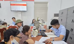 Quảng Ninh: Đề xuất hỗ trợ kinh phí đi lại của cán bộ sau sắp xếp