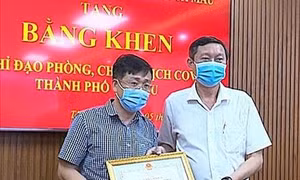 Khen thưởng Ban chỉ đạo phòng, chống dịch COVID-19 TP Cà Mau