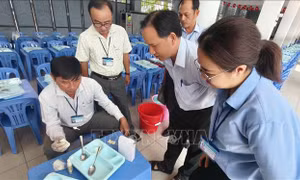 Đẩy lùi ngộ độc thực phẩm: Khi hành động không chỉ của riêng ngành Y tế