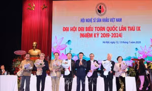 Phấn đấu vì một nền nghệ thuật sân khấu tiên tiến, đậm đà bản sắc dân tộc
