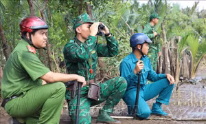 Nỗ lực đấu tranh với buôn lậu mùa lũ