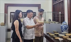 Người lưu giữ ký ức, kết nối quá khứ với hiện tại qua từng cổ vật