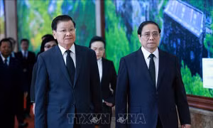 Thủ tướng Phạm Minh Chính gặp Tổng Bí thư, Chủ tịch nước Lào Thongloun Sisoulith