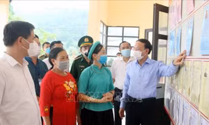 Cử tri Quảng Ninh hồ hởi đi bầu cử