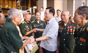 Chủ tịch Quốc hội gặp mặt Hội Chiến sĩ cách mạng bị địch bắt, tù đày tỉnh Nghệ An