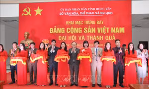 Triển lãm 'Đảng Cộng sản Việt Nam - Đại hội và thành quả'