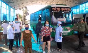 20/26 trường hợp F1 của bệnh nhân 972 có kết quả âm tính với SARS-CoV-2
