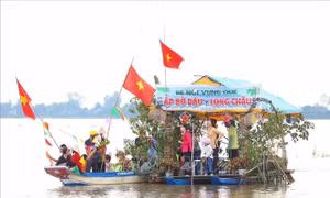 Độc đáo Ngày hội mùa nước nổi ở vùng Tứ giác Long Xuyên