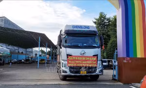 Chuyến xe chở gạo, trao gửi yêu thương