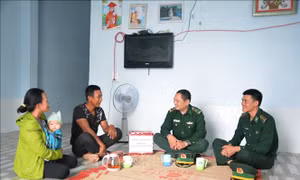 Mùa Xuân đầu tiên trong 'Mái ấm biên cương'