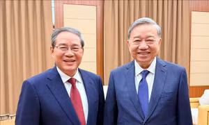 Tổng Bí thư Tô Lâm gặp Thủ tướng Quốc vụ viện Trung Quốc Lý Cường