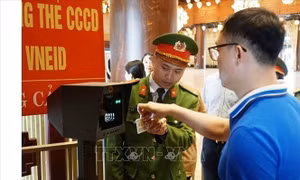 Khu du lịch quốc gia Tam Chúc ứng dụng máy đọc thẻ quét mã QR Code bằng thẻ CCCD gắn chíp điện tử 