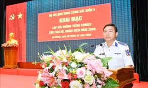 Bồi dưỡng tiếng Khmer cho cán bộ, nhân viên cảnh sát biển