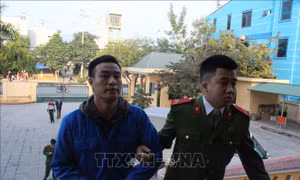 Án tù 18 năm cho đối lượng tàng trữ trái phép chất ma túy