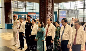 Dâng hương tưởng niệm Chủ tịch Hồ Chí Minh, Chủ tịch Tôn Đức Thắng