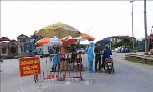 Bắc Ninh: Tạm đình chỉ công tác Chủ tịch xã để xuất hiện chùm 17 ca mắc COVID-19
