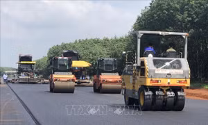 Thúc đẩy tiến độ dự án cao tốc Phan Thiết - Dầu Giây