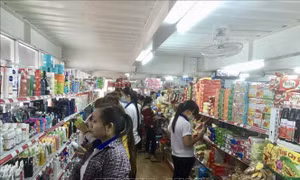 Xóa 'điểm trắng' hàng Việt