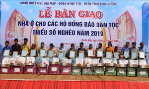 Bình Phước: Trao 17 mái ấm tình thương cho người nghèo vùng biên