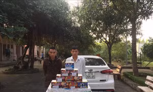 Bắt quả tang vận chuyển 183 kg pháo nổ từ Lào vào Việt Nam