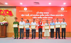 Tôn vinh những 'người hùng thầm lặng' trong phong trào hiến máu tình nguyện