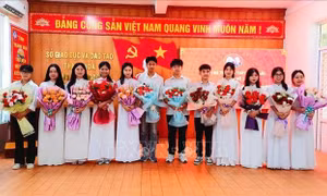 Bồi đắp lý tưởng cho thế hệ trẻ​
