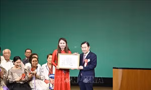 Công dân Việt Nam được trao giải thưởng 'Cộng đồng cho Công dân Toàn cầu' tại Nhật Bản