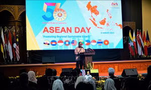 Ngoại trưởng Malaysia tin tưởng ASEAN sẽ tăng trưởng mạnh hơn 