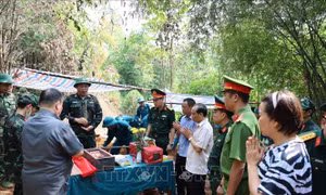 Khai quật, cất bốc các phần mộ liệt sĩ tại khu vực đồi Đá Vôi