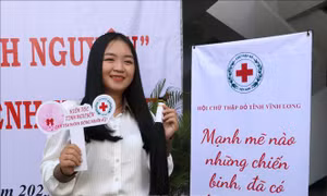 Vĩnh Long: 'Hiến tóc tình nguyện' tặng bệnh nhân ung thư