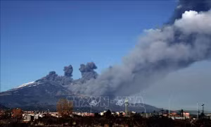 Italy: Sân bay tại Catania ngừng hoạt động do núi lửa phun trào