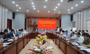 Đoàn công tác Tiểu ban Văn kiện Đại hội XIV làm việc tại Kiên Giang