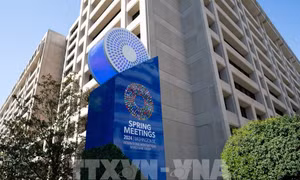 IMF đạt thỏa thuận sơ bộ với Ukraine về chương trình hỗ trợ mới