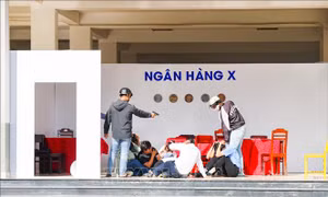 Diễn tập thực binh xử lý tình huống cướp ngân hàng, bắt giữ con tin