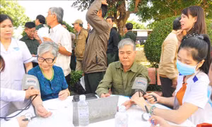 Xuân biên cương - Thắp sáng ánh mắt, thắp sáng tương lai