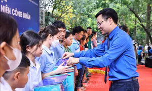 Thành đoàn Hà Nội tổ chức Ngày hội đồng hành cùng thanh niên công nhân