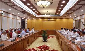 Bộ Chính trị cho ý kiến về công tác chuẩn bị đại hội đảng bộ tỉnh Cao Bằng và thành phố Huế nhiệm kỳ 2025 - 2030