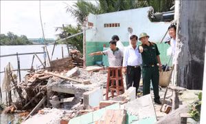Long An: Người dân sống bất an trong vùng sạt lở