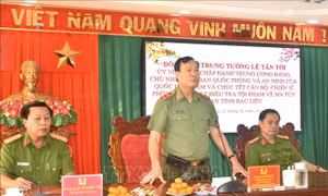 Chủ nhiệm Ủy ban Quốc phòng và An ninh của Quốc hội thăm, làm việc với Công an Bạc Liêu