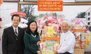Trưởng ban Dân vận Trung ương chúc mừng Giáng sinh tại An Giang