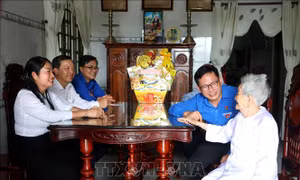 Tuổi trẻ tự hào truyền thống, viết tiếp tương lai