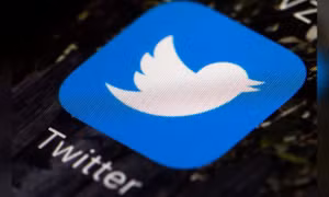 AU điều tra dòng trạng thái chỉ trích Mỹ trên tài khoản Twitter