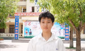 Từ những ngôi trường làng đến bảng vàng thủ khoa