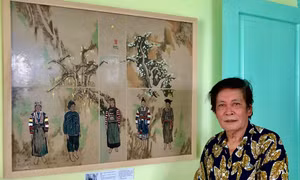 Bầu trời sau những hoa văn