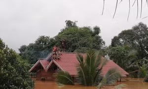 Lào tạm thời cấm hoạt động tại khu vực đập Xepian-Xenamnoy vừa bị vỡ