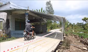 Cà Mau: Xuất hiện tình trạng sụt lún đường giao thông vào đầu mùa khô